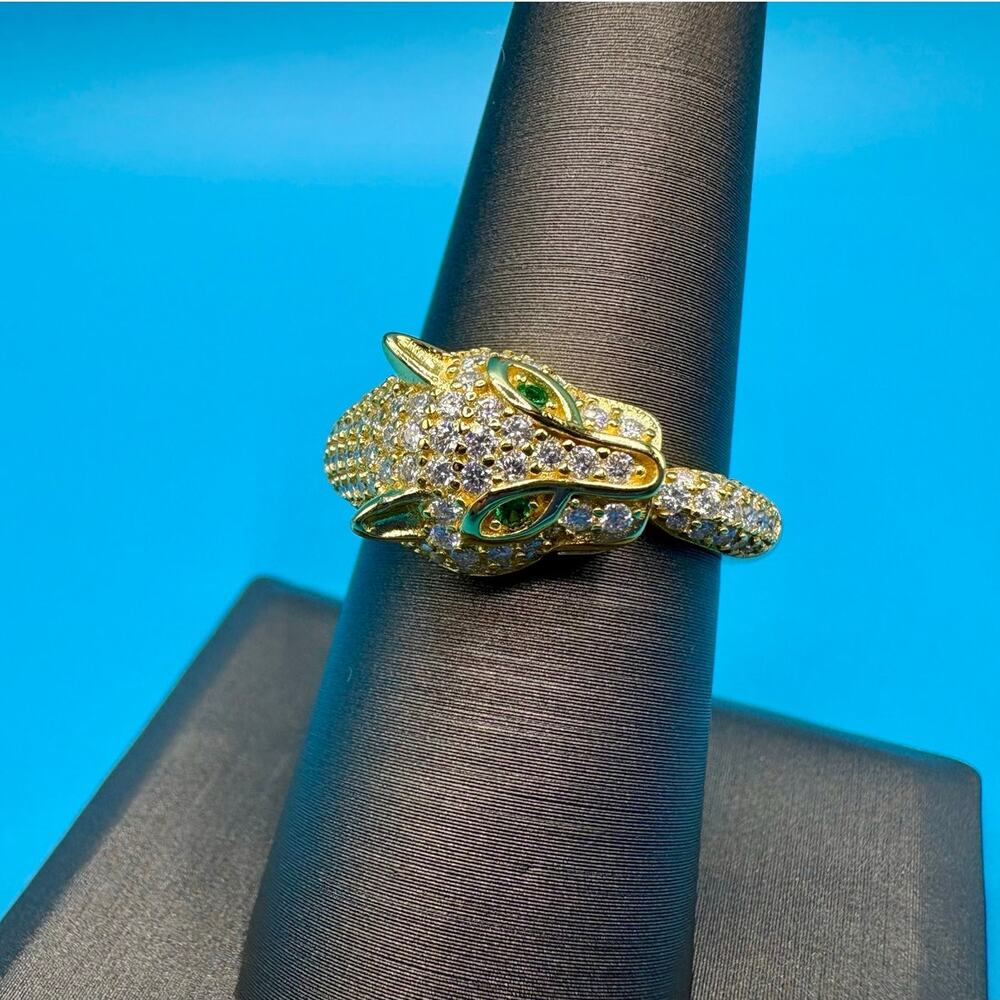 Sz 7.5 -Cougar Moissanite Ring in Gold over 925 Stamped - NEW - Picture 9 of 9